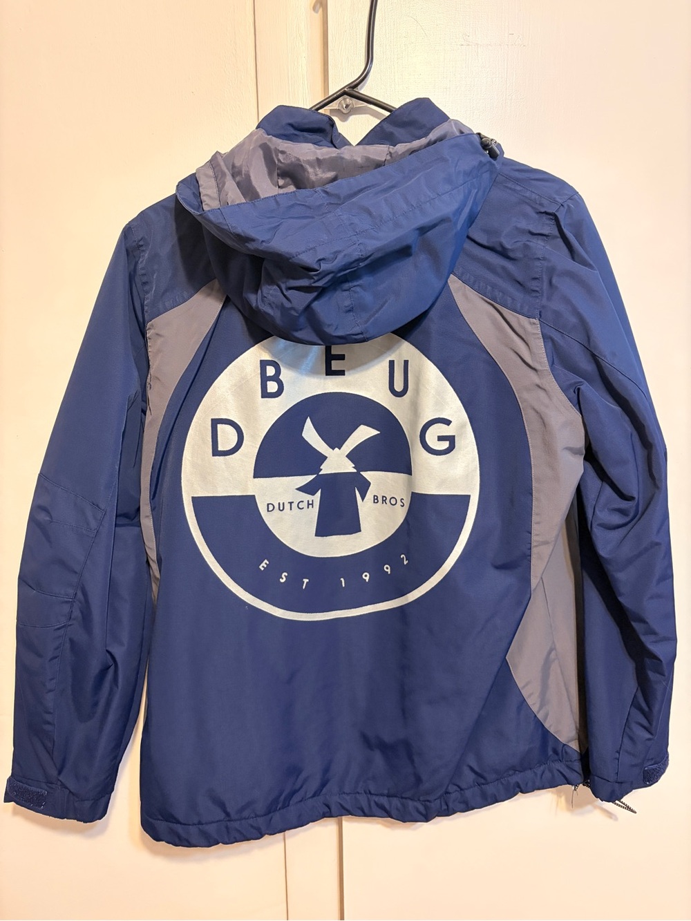 Dutch Bros vintage 1992 Hooded Rain Jacket. ☕️